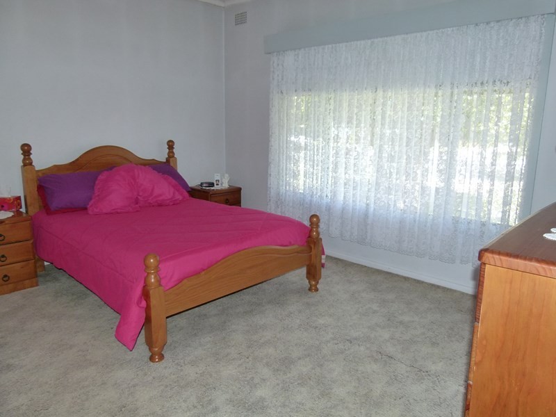 27 Gloucester Street, Forbes NSW 2871