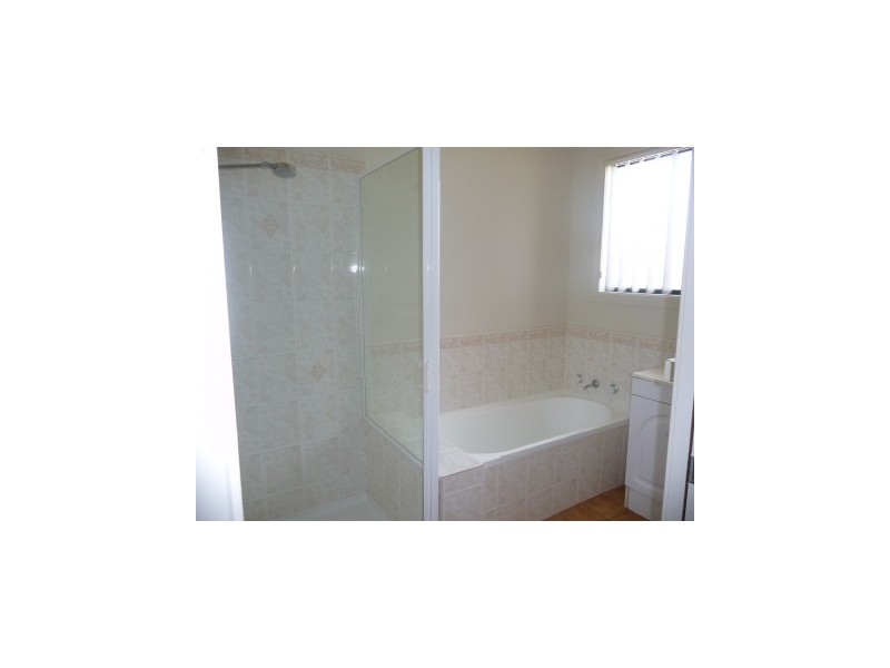 3 Junction Street, Parkes NSW 2870