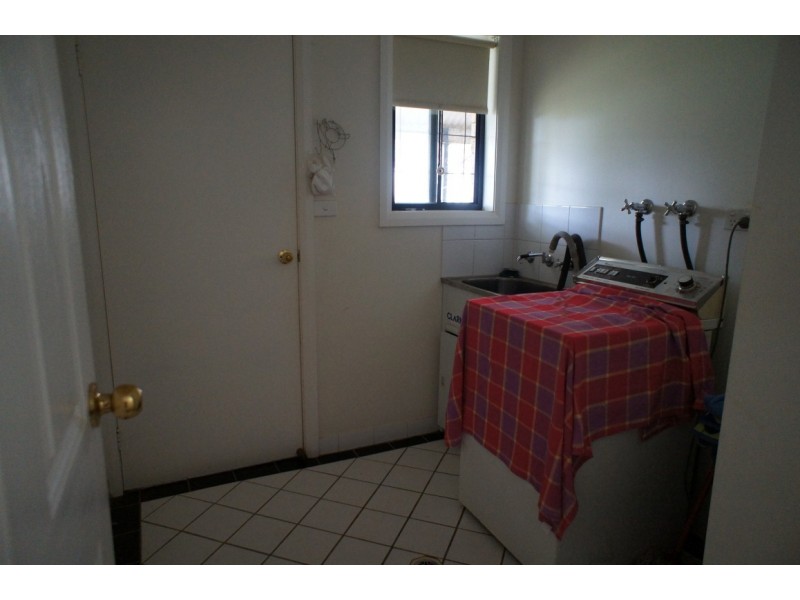 9 Adams Ave, Condobolin NSW 2877