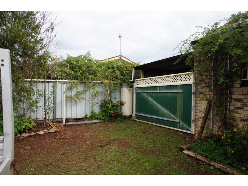 9 Adams Ave, Condobolin NSW 2877