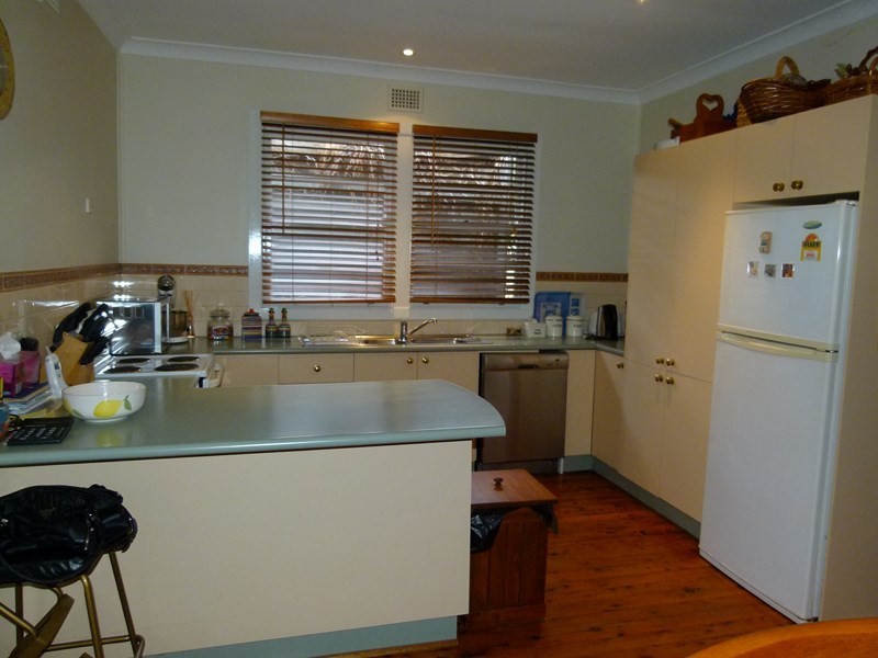 64 Farnell Street, Forbes NSW 2871