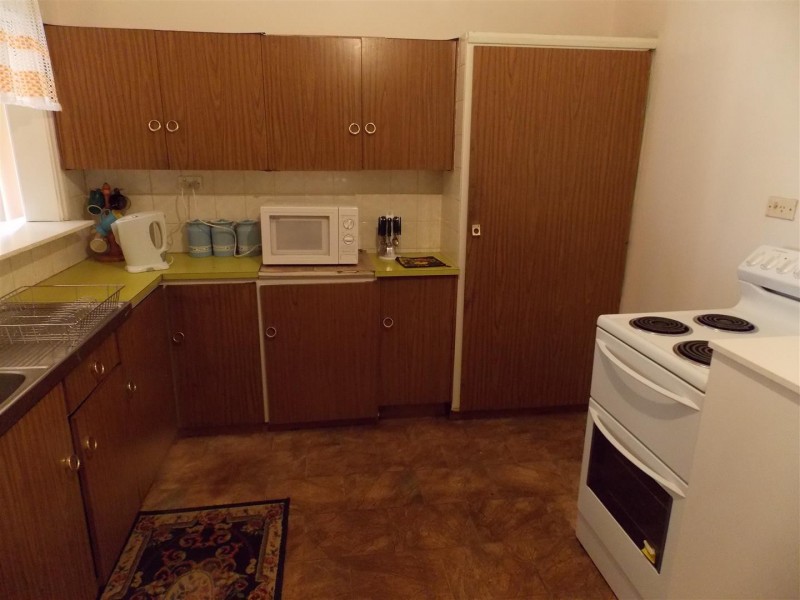 106 Boori Street, Peak Hill NSW 2869