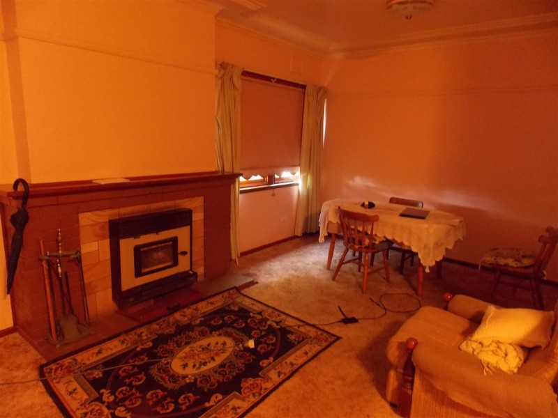 106 Boori Street, Peak Hill NSW 2869