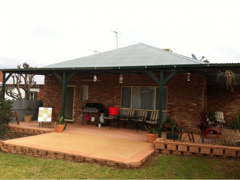 5 Bollinger Street, Parkes NSW 2870