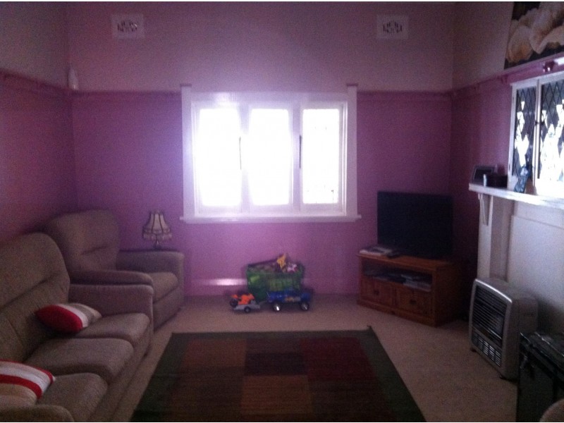 5 Bollinger Street, Parkes NSW 2870
