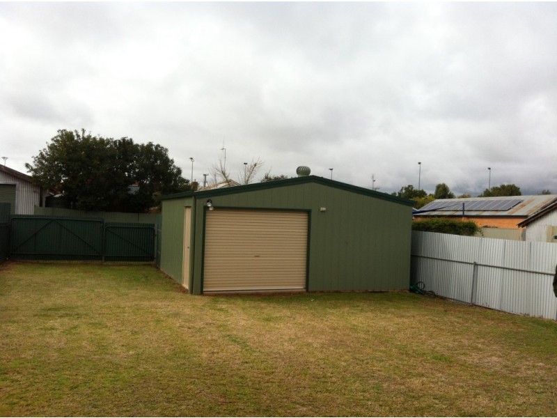 5 Bollinger Street, Parkes NSW 2870