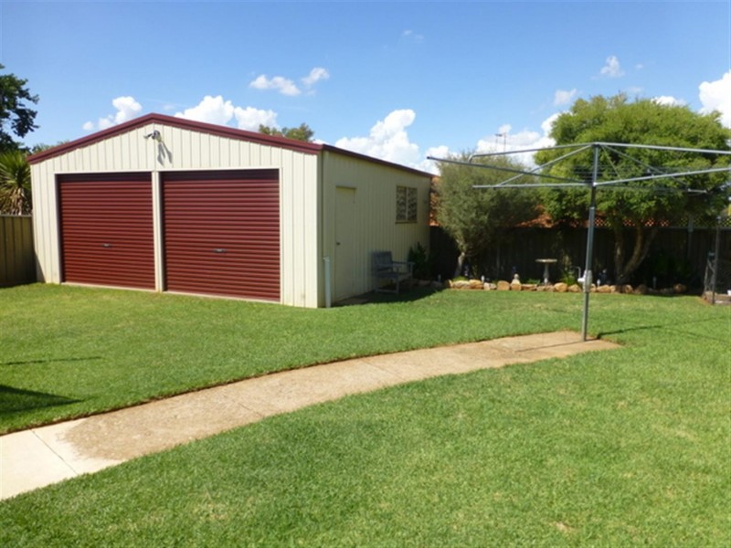 29 Danilenko Street, Parkes NSW 2870