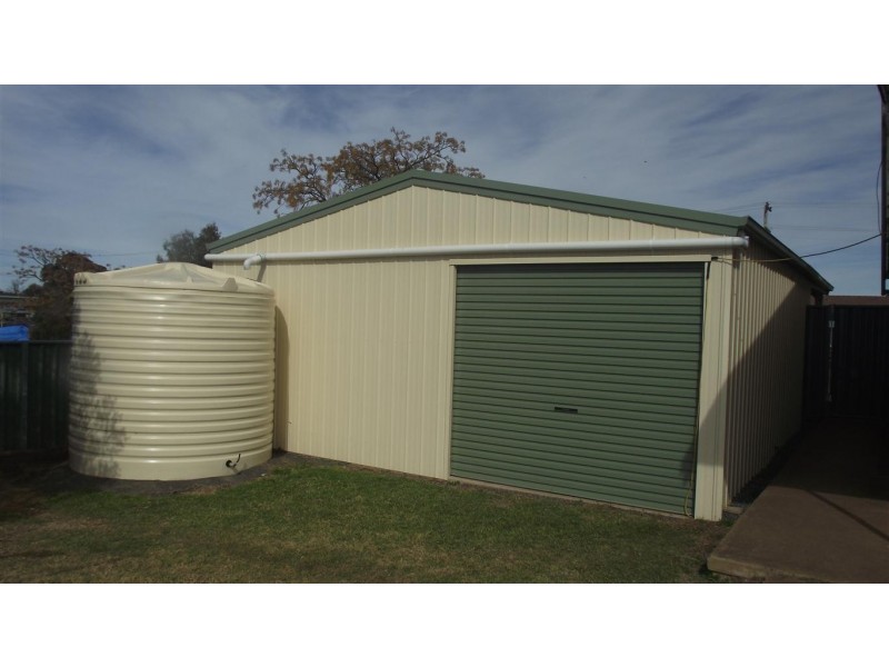4 Best Street, Parkes NSW 2870