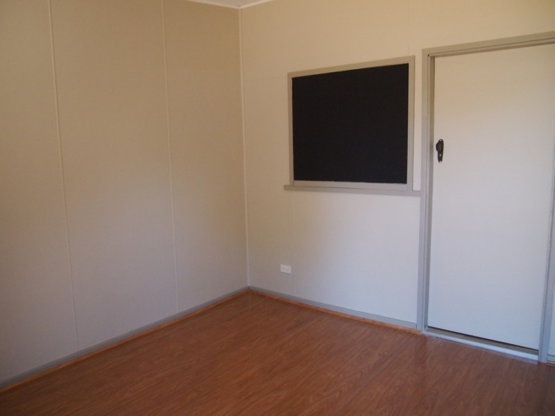 8 Hughes Street, Condobolin NSW 2877