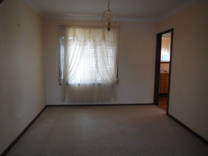 12 Bowditch Crs, Parkes NSW 2870