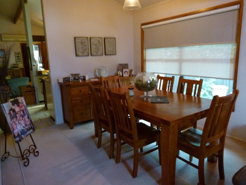 16 McDonnell Street, Forbes NSW 2871