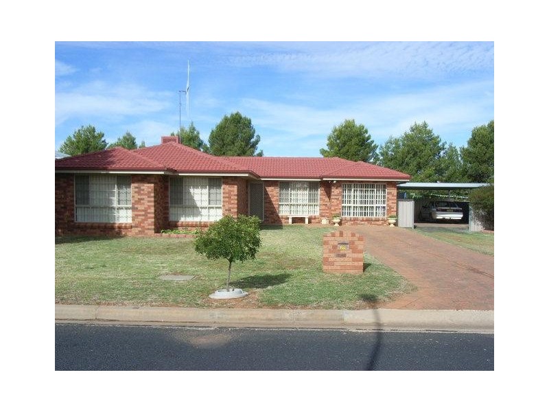 22 Ebelina, Parkes NSW 2870