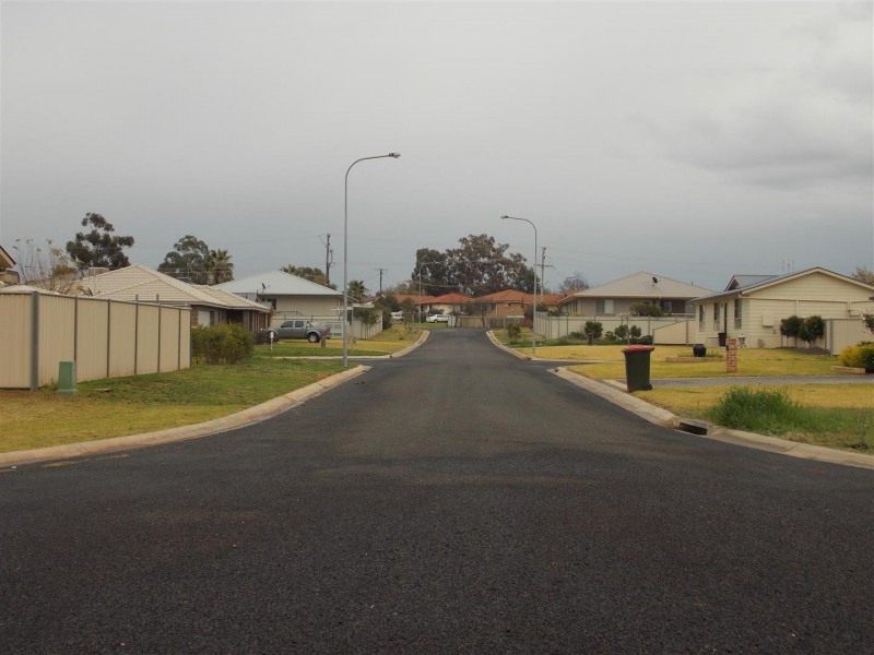 10 Monastry Close, Parkes NSW 2870