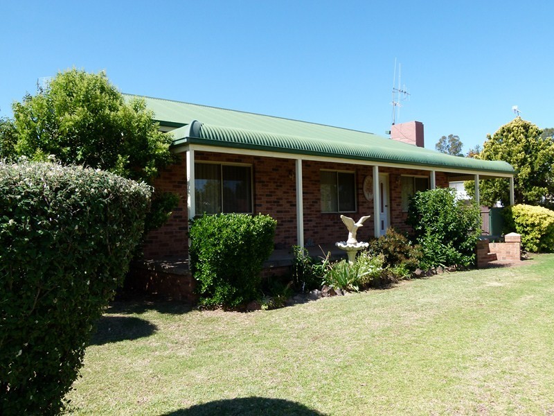 6 Bathurst Street, Forbes NSW 2871