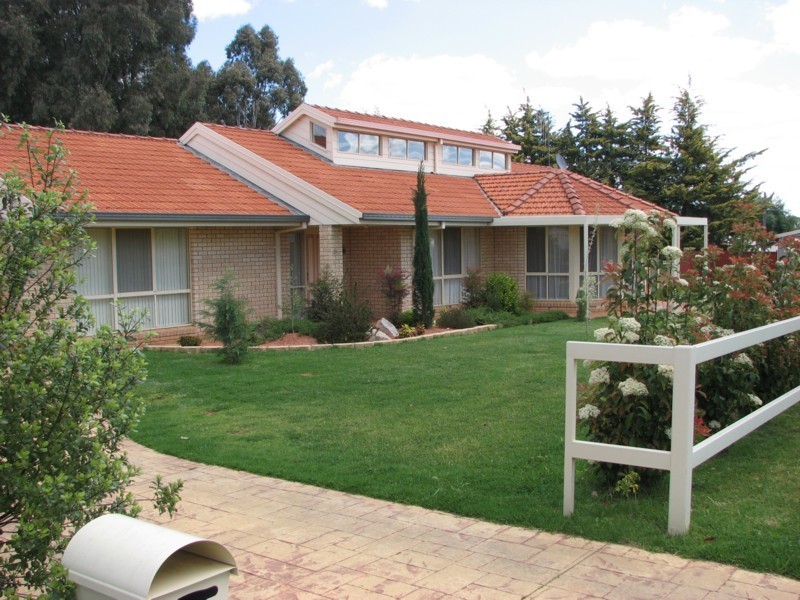 2a Brenner Street, Forbes NSW 2871