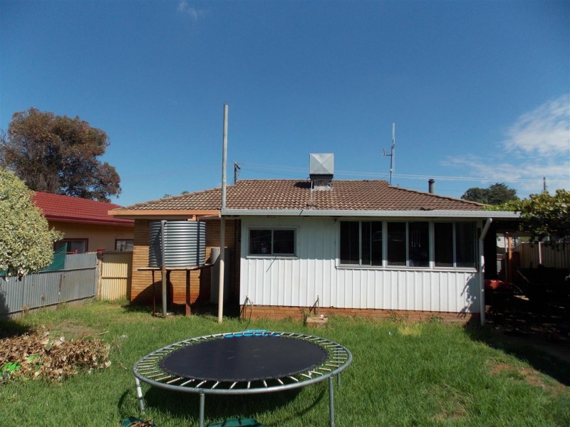 13 Thornbury Street, Parkes NSW 2870