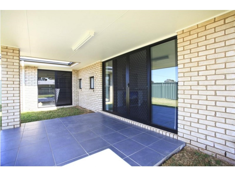 8 Best Street, Parkes NSW 2870