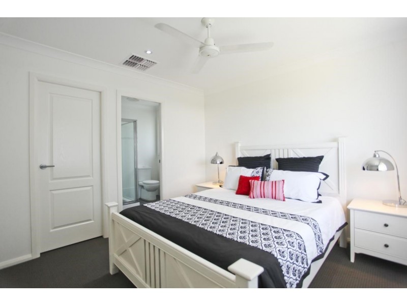 8 Best Street, Parkes NSW 2870