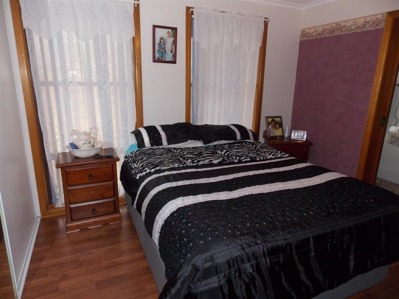 17 Brolgan Road, Parkes NSW 2870