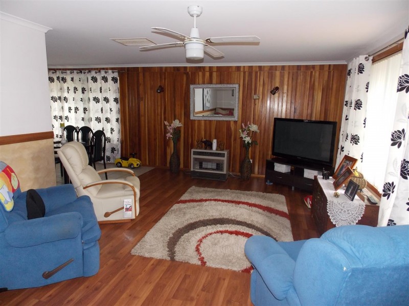 17 Brolgan Road, Parkes NSW 2870