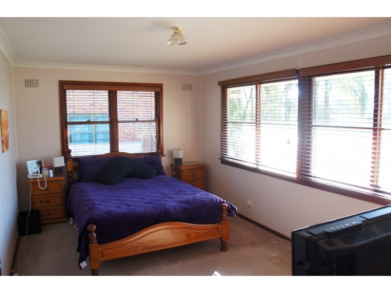 142 Orange Street, Condobolin NSW 2877