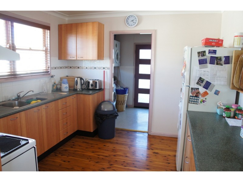 142 Orange Street, Condobolin NSW 2877