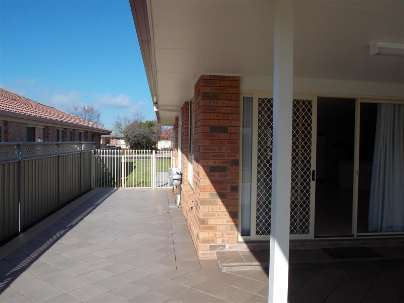 20 Arana Place, Parkes NSW 2870