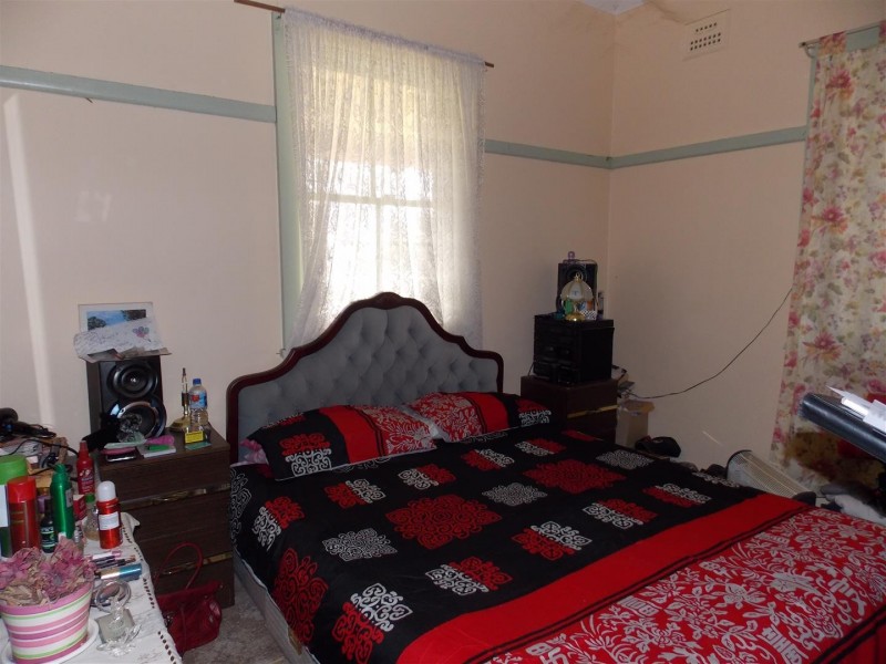 2 Long Street, Trundle NSW 2875