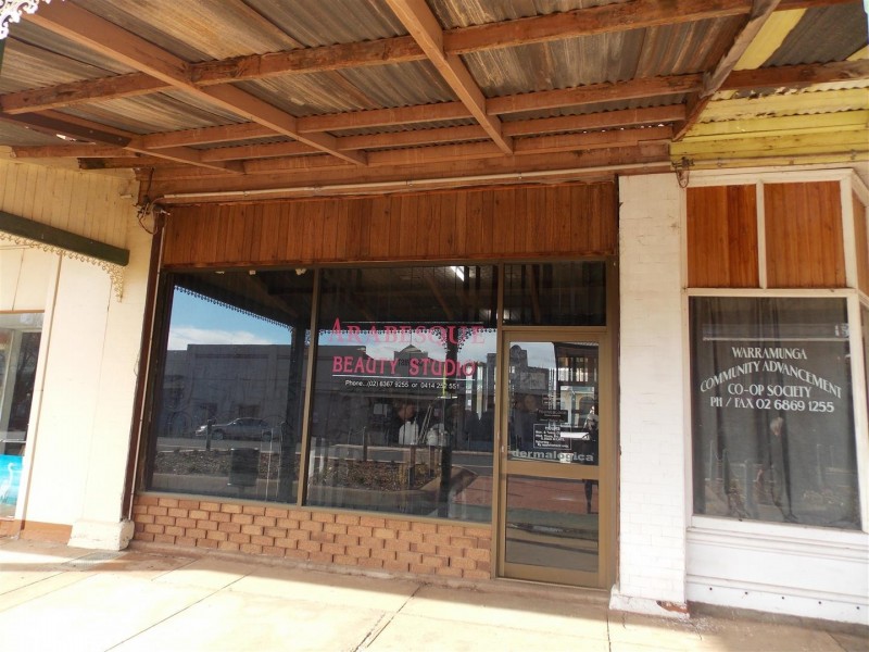 77 Caswell Street, Peak Hill NSW 2869