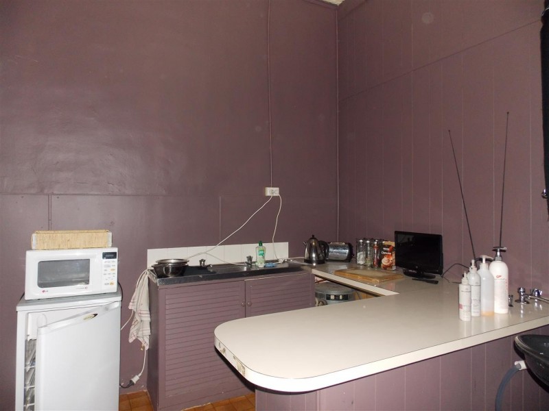 77 Caswell Street, Peak Hill NSW 2869