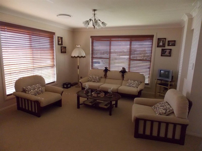 25 Alder Avenue, Parkes NSW 2870