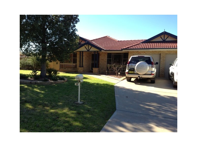 61 Officers Parade, Condobolin NSW 2877