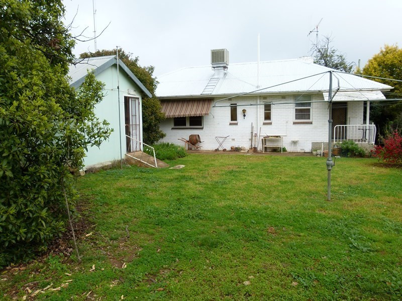 20 Clement Street, Forbes NSW 2871