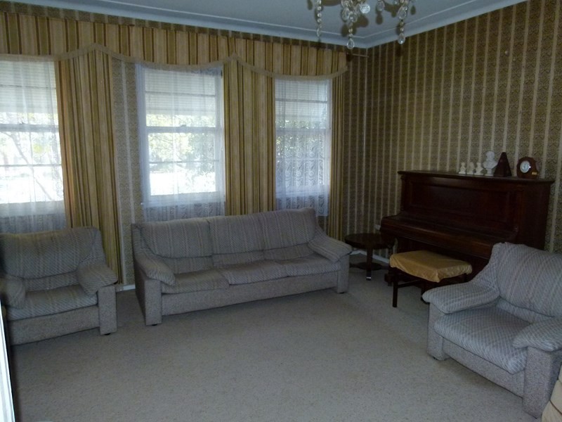 20 Clement Street, Forbes NSW 2871