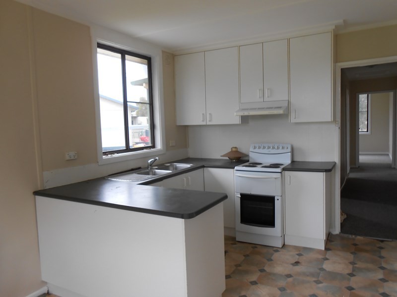 12 Farnell Street, Forbes NSW 2871