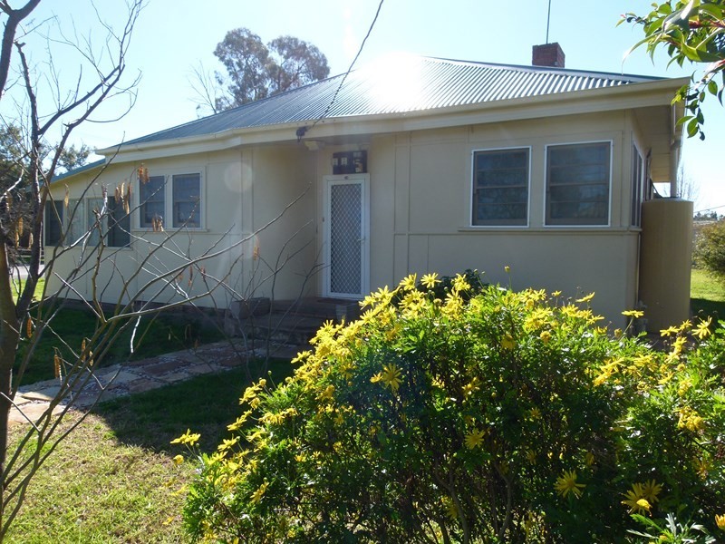 6 Oxford street, Forbes NSW 2871
