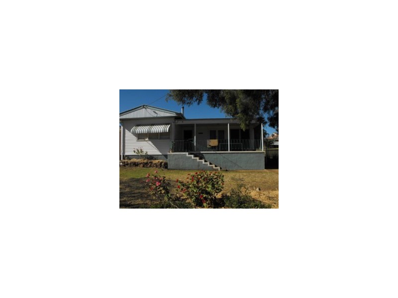 60 Orange Street, Parkes NSW 2870