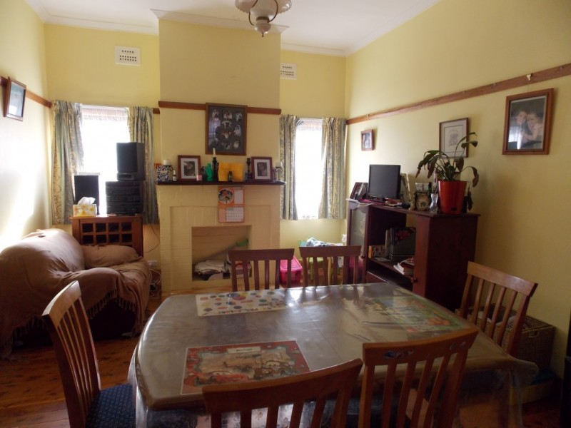 26 Weston Street, Parkes NSW 2870