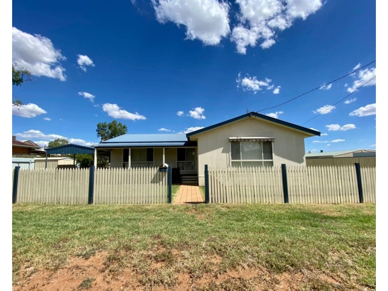 17 Victoria Street, Parkes NSW 2870