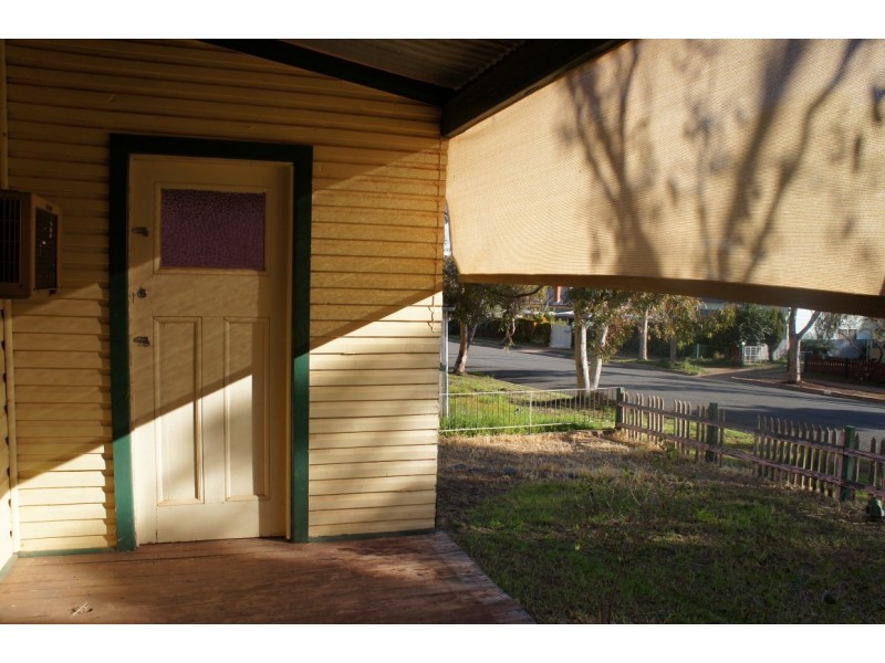 7 Napier St, Condobolin NSW 2877