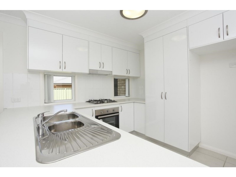 12 Warragrah Place, Parkes NSW 2870