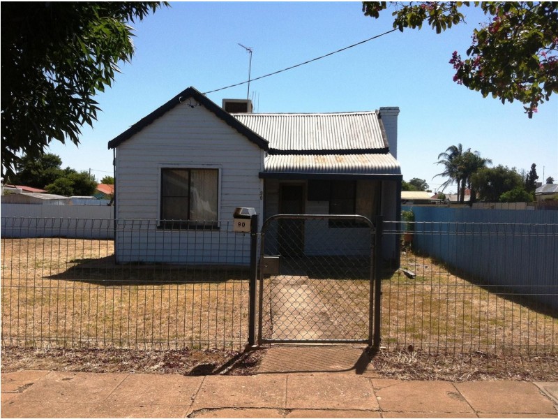 90 Bogan Street, Parkes NSW 2870