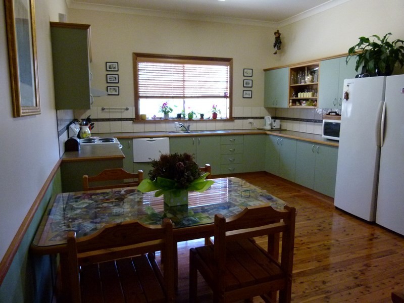 8 Oxford Street, Forbes NSW 2871