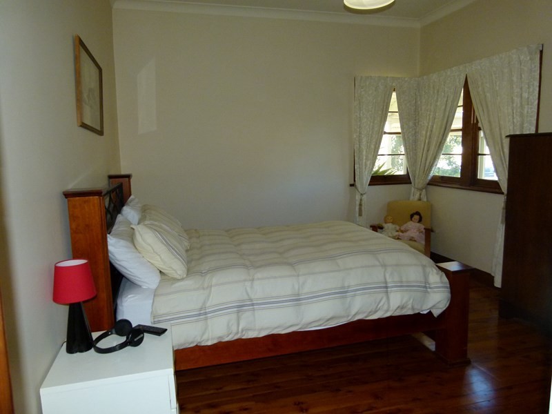 8 Oxford Street, Forbes NSW 2871