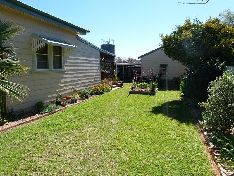 8 Oxford Street, Forbes NSW 2871