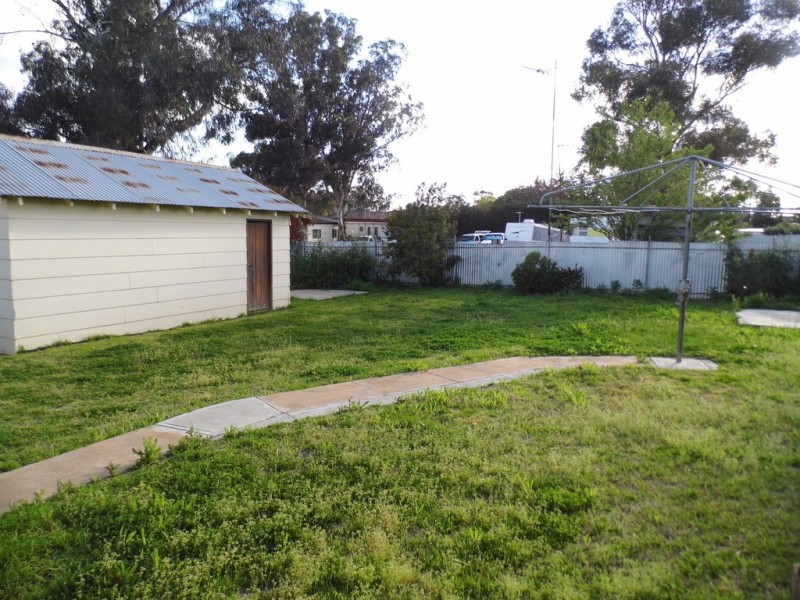 12 Bollinger Street, Parkes NSW 2870
