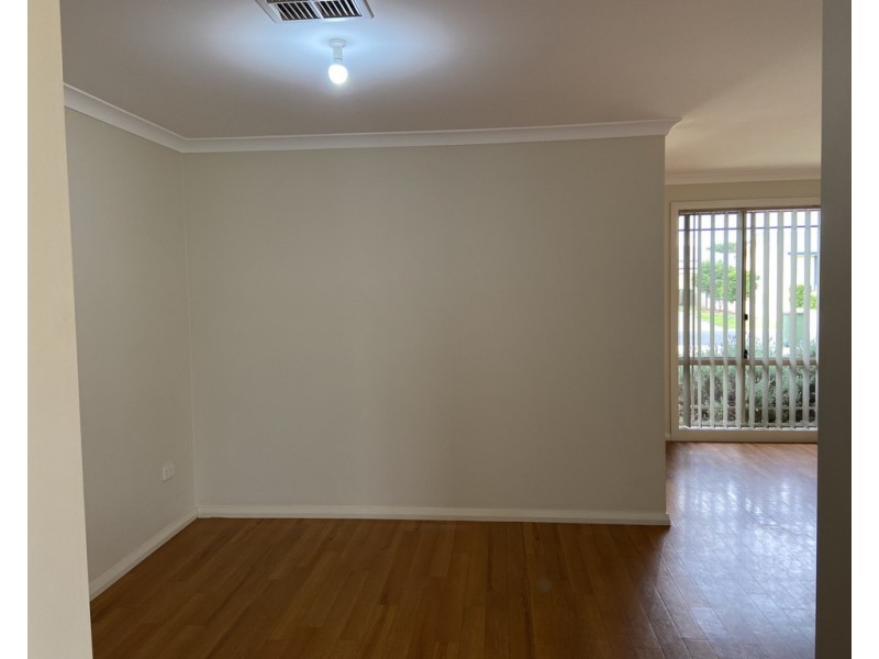 3 Monastery Close, Parkes NSW 2870