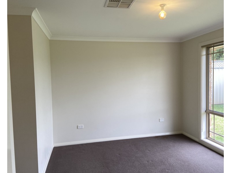 3 Monastery Close, Parkes NSW 2870