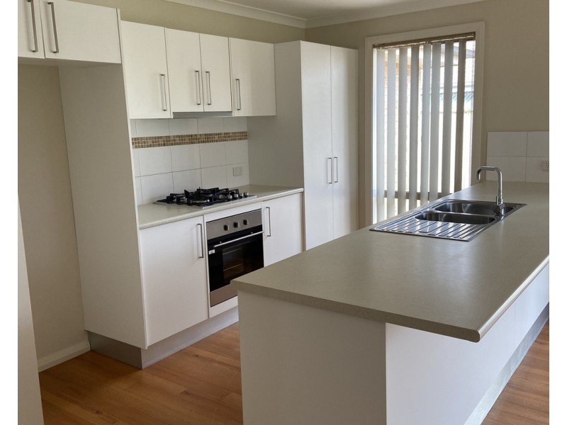 3 Monastery Close, Parkes NSW 2870