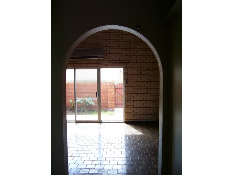 4/11 Albert Street, Parkes NSW 2870